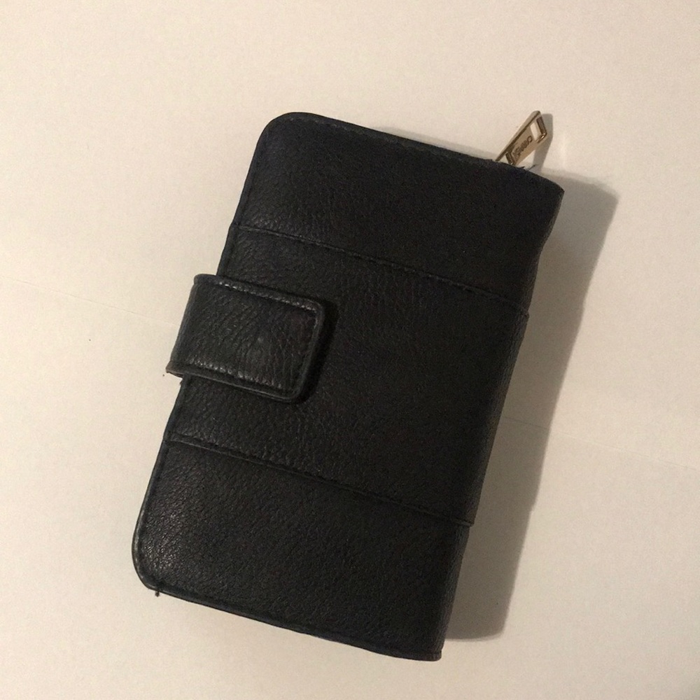 Black Carpisa wallet
